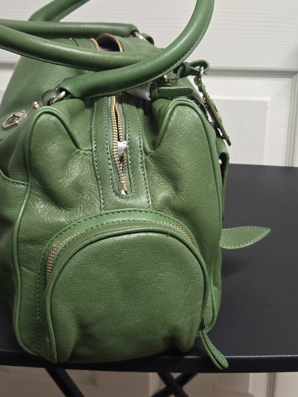 Extra Large Maxx New York Green Leather Barrel Handbag - Designer Style - Picture 2 of 13